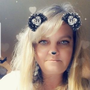 Meet your Posher, Gina